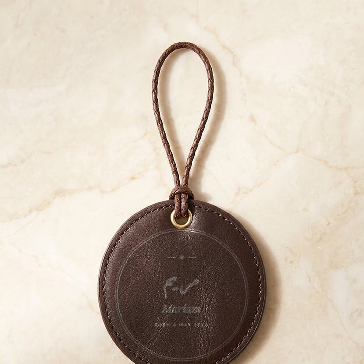 Hanging medal engraved with a name, made by MNSA